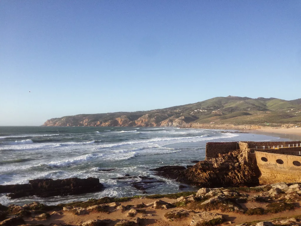 Wilde Küstenlandschaft in Portugal